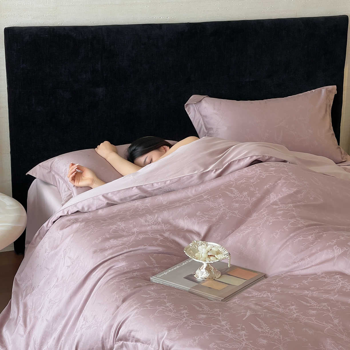 91家纺网 家纺一手货源 找家纺 栩裕纺织 2025新款长绒棉提花最新款单品四件套 陌上枝头-莫奈紫