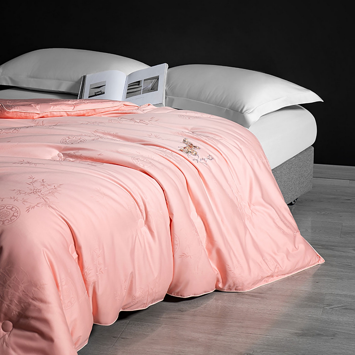 91家纺网 家纺一手货源 找家纺 薇玛仕 2025新款100支全棉纯棉大提花桑蚕丝被四季黄金蚕丝被子母被被子被芯蝶舞（特殊重量可以定做，联系客服。定制款不退不换） 蝶舞-粉玉