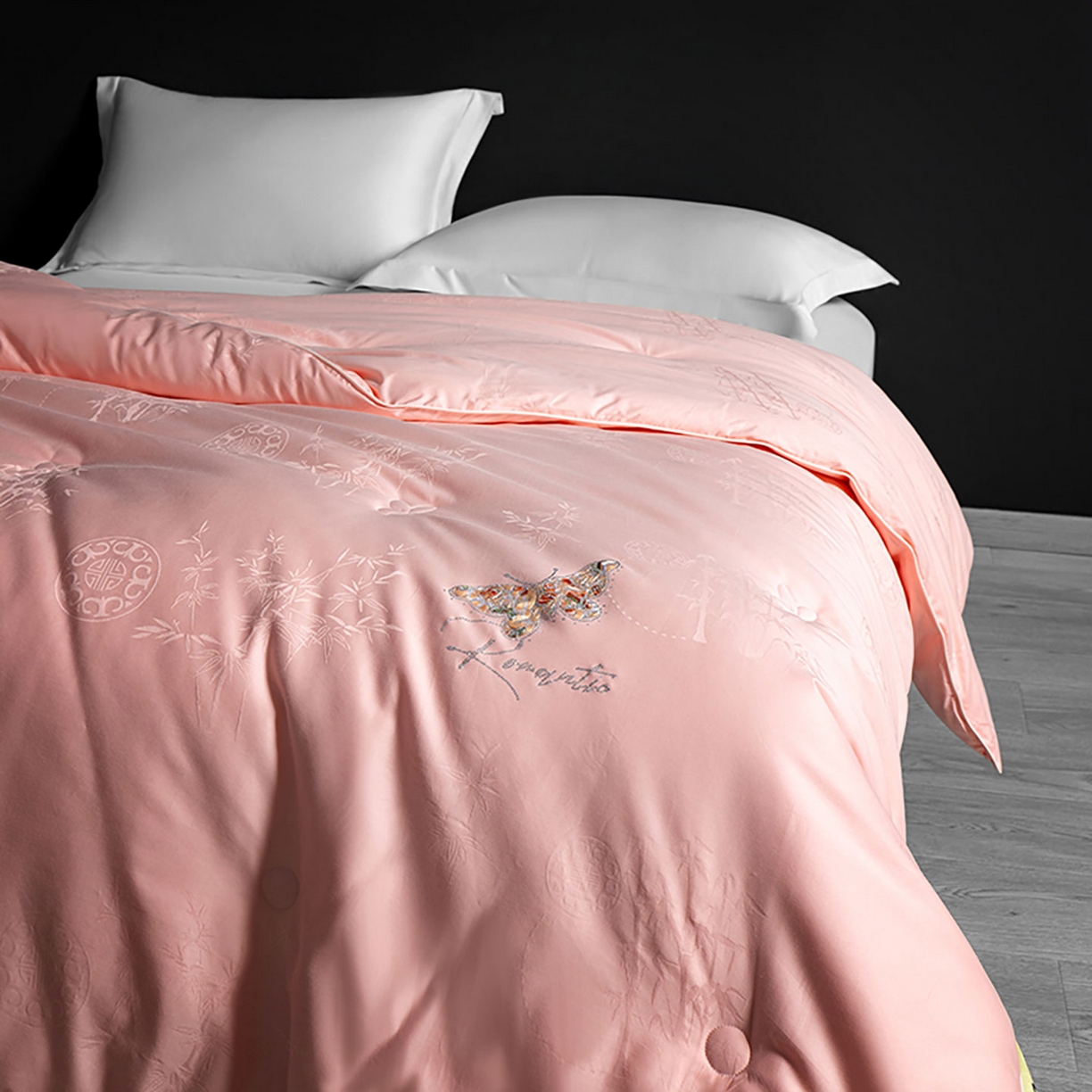 91家纺网 家纺一手货源 找家纺 薇玛仕 2025新款100支全棉纯棉大提花桑蚕丝被四季黄金蚕丝被子母被被子被芯蝶舞（特殊重量可以定做，联系客服。定制款不退不换） 蝶舞-粉玉