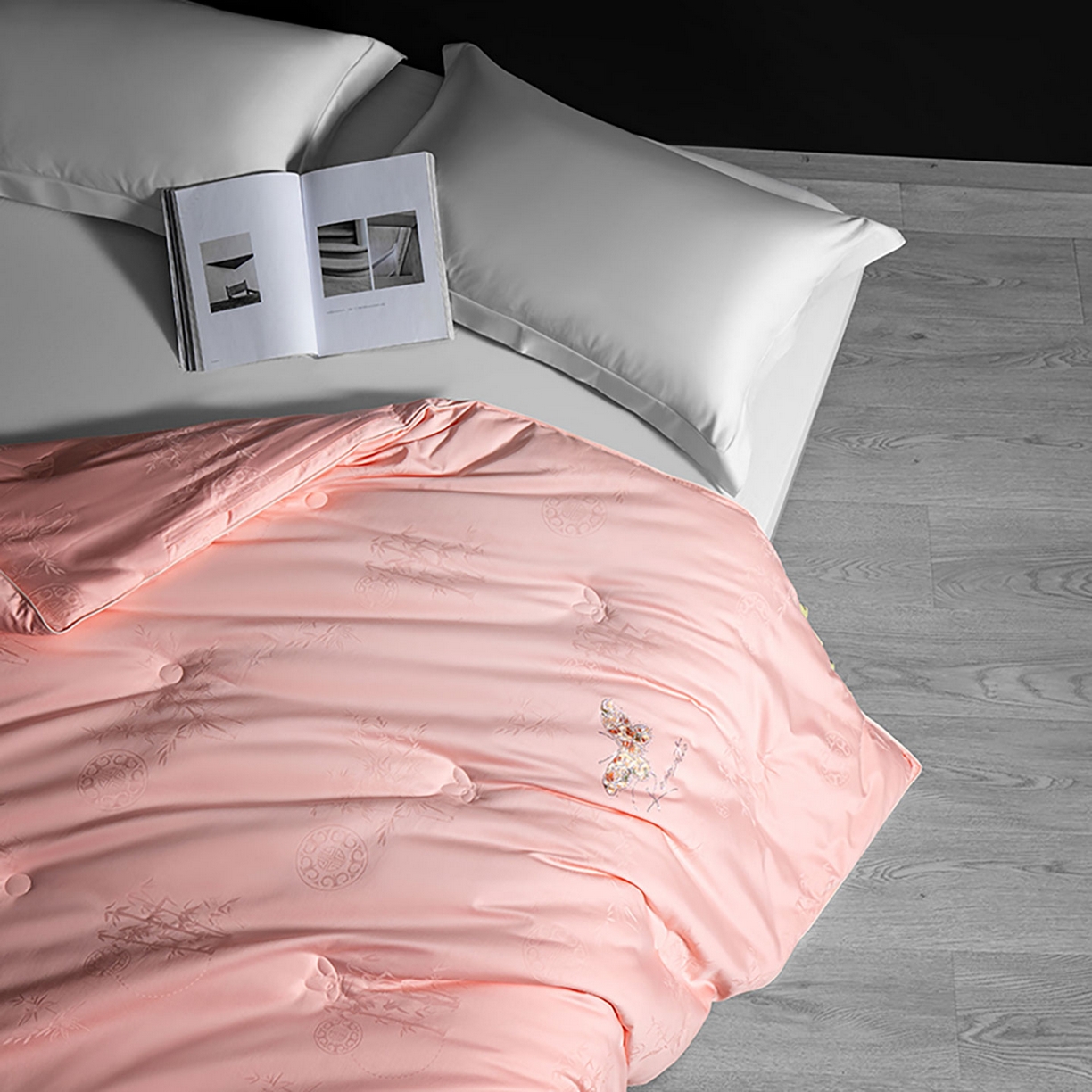 91家纺网 家纺一手货源 找家纺 薇玛仕 2025新款100支全棉纯棉大提花桑蚕丝被四季黄金蚕丝被子母被被子被芯蝶舞（特殊重量可以定做，联系客服。定制款不退不换） 蝶舞-粉玉