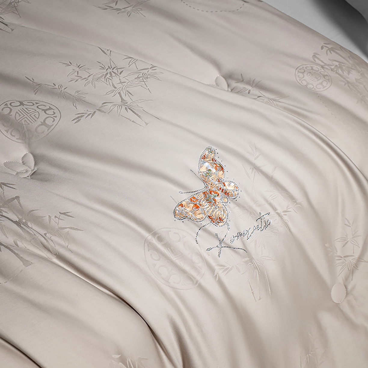 91家纺网 家纺一手货源 找家纺 薇玛仕 2025新款100支全棉纯棉大提花桑蚕丝被四季黄金蚕丝被子母被被子被芯蝶舞（特殊重量可以定做，联系客服。定制款不退不换） 蝶舞-雅灰