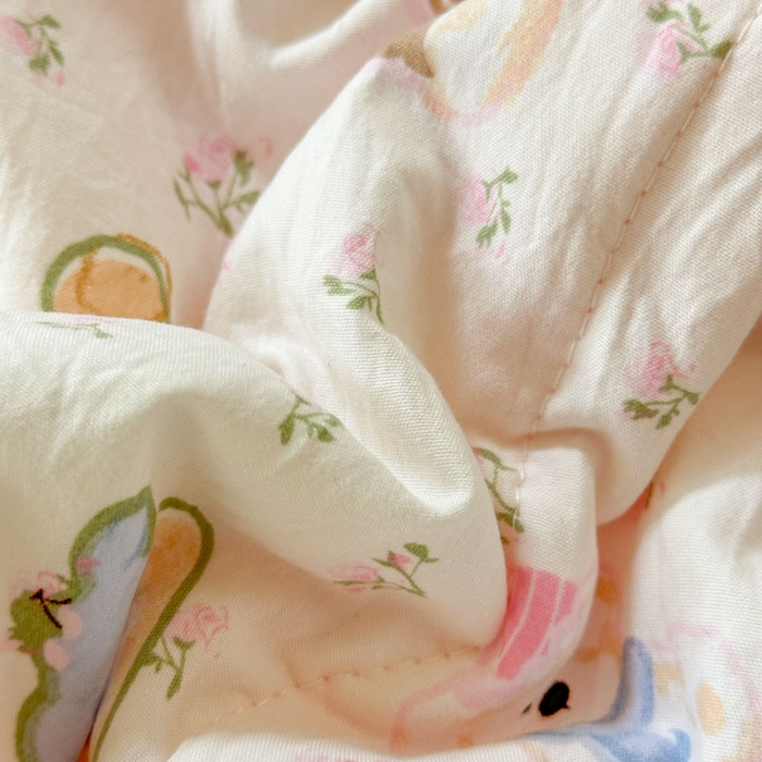 91家纺网 家纺一手货源 找家纺 梵克保罗 2025新款水洗糯糯棉卡通印花滚绳包边夏被 快乐小狗