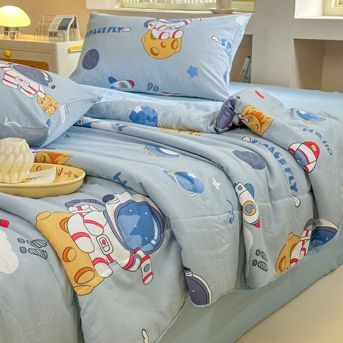 91家纺网 家纺一手货源 找家纺 梵克保罗 2025新款水洗糯糯棉卡通印花滚绳包边夏被 太空漫步