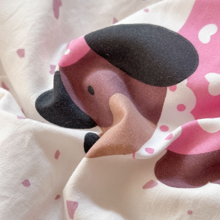 91家纺网 家纺一手货源 找家纺 梵克保罗 2025新款水洗糯糯棉卡通印花滚绳包边夏被 彩彩狗