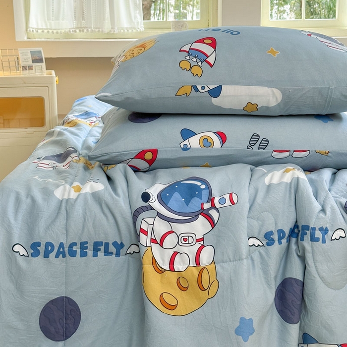 91家纺网 家纺一手货源 找家纺 梵克保罗 2025新款水洗糯糯棉卡通印花滚绳包边夏被 太空漫步