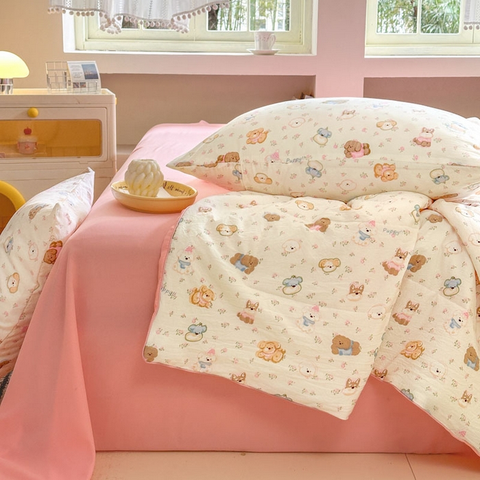 91家纺网 家纺一手货源 找家纺 梵克保罗 2025新款水洗糯糯棉卡通印花滚绳包边夏被 快乐小狗