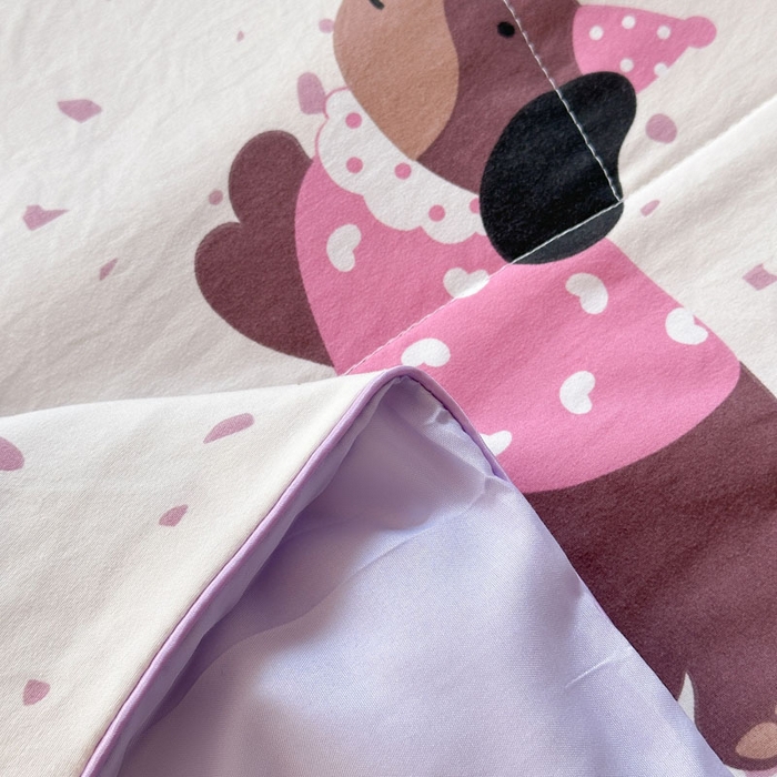 91家纺网 家纺一手货源 找家纺 梵克保罗 2025新款水洗糯糯棉卡通印花滚绳包边夏被 彩彩狗