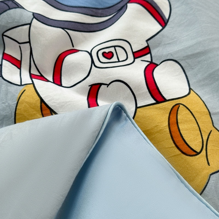 91家纺网 家纺一手货源 找家纺 梵克保罗 2025新款水洗糯糯棉卡通印花滚绳包边夏被 太空漫步