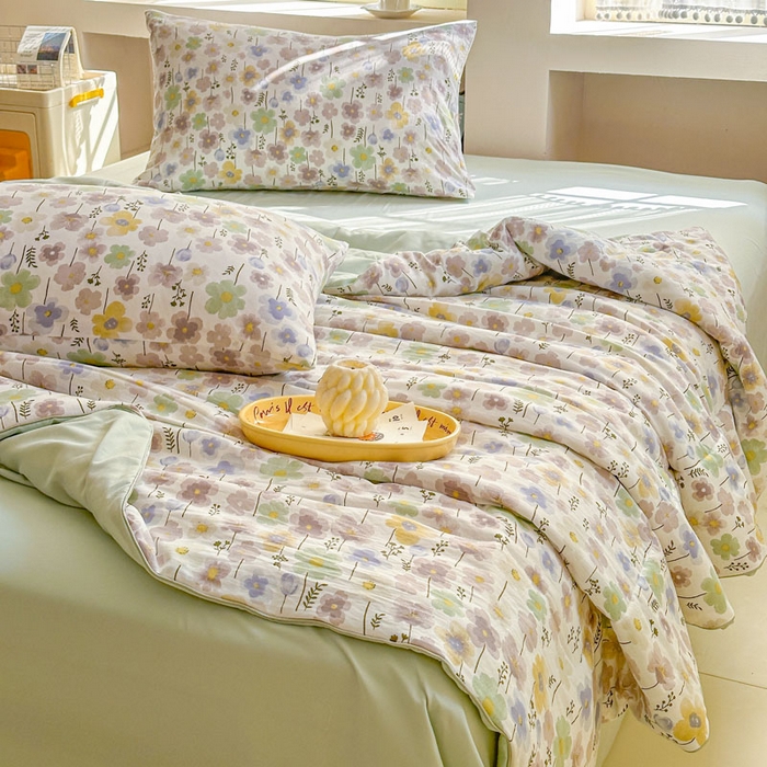 91家纺网 家纺一手货源 找家纺 梵克保罗 2025新款水洗糯糯棉卡通印花滚绳包边夏被 雾岛听风