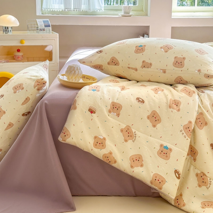 91家纺网 家纺一手货源 找家纺 梵克保罗 2025新款水洗糯糯棉卡通印花滚绳包边夏被 奥利奥小熊