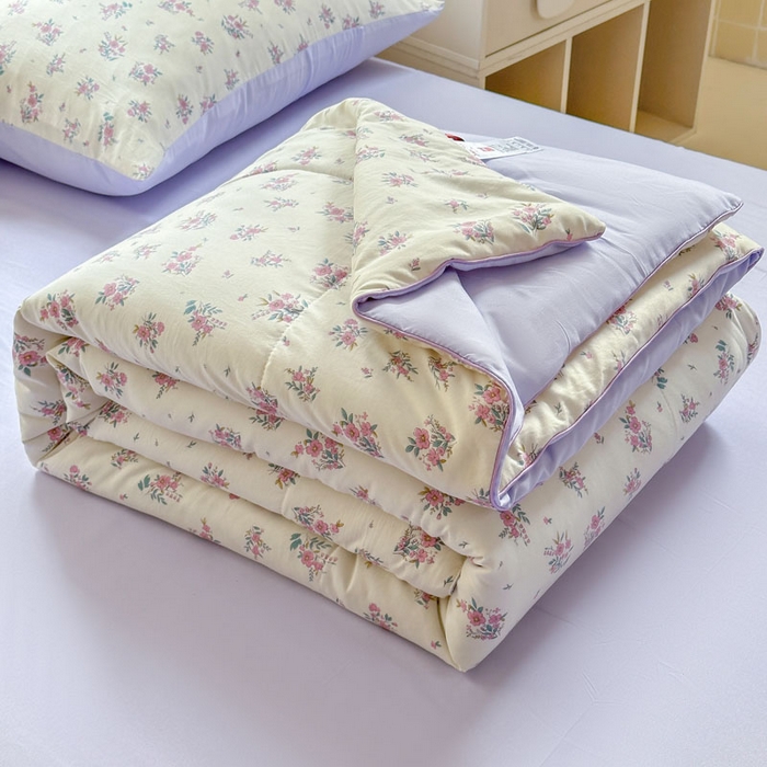 91家纺网 家纺一手货源 找家纺 梵克保罗 2025新款水洗糯糯棉卡通印花滚绳包边夏被 半秋风铃