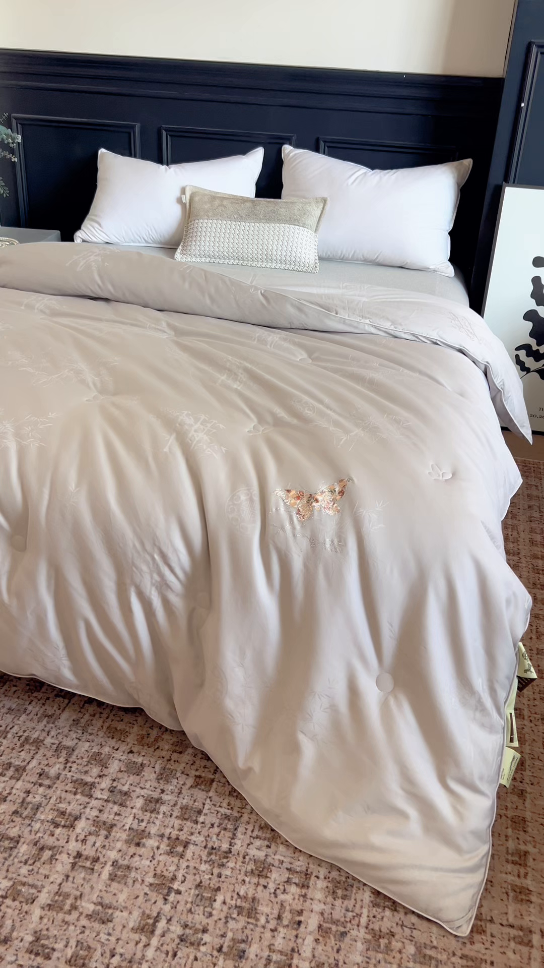 91家纺网 家纺一手货源 找家纺 薇玛仕 2025新款100支全棉纯棉大提花桑蚕丝被四季黄金蚕丝被子母被被子被芯蝶舞（特殊重量可以定做，联系客服。定制款不退不换） 蝶舞-雅灰