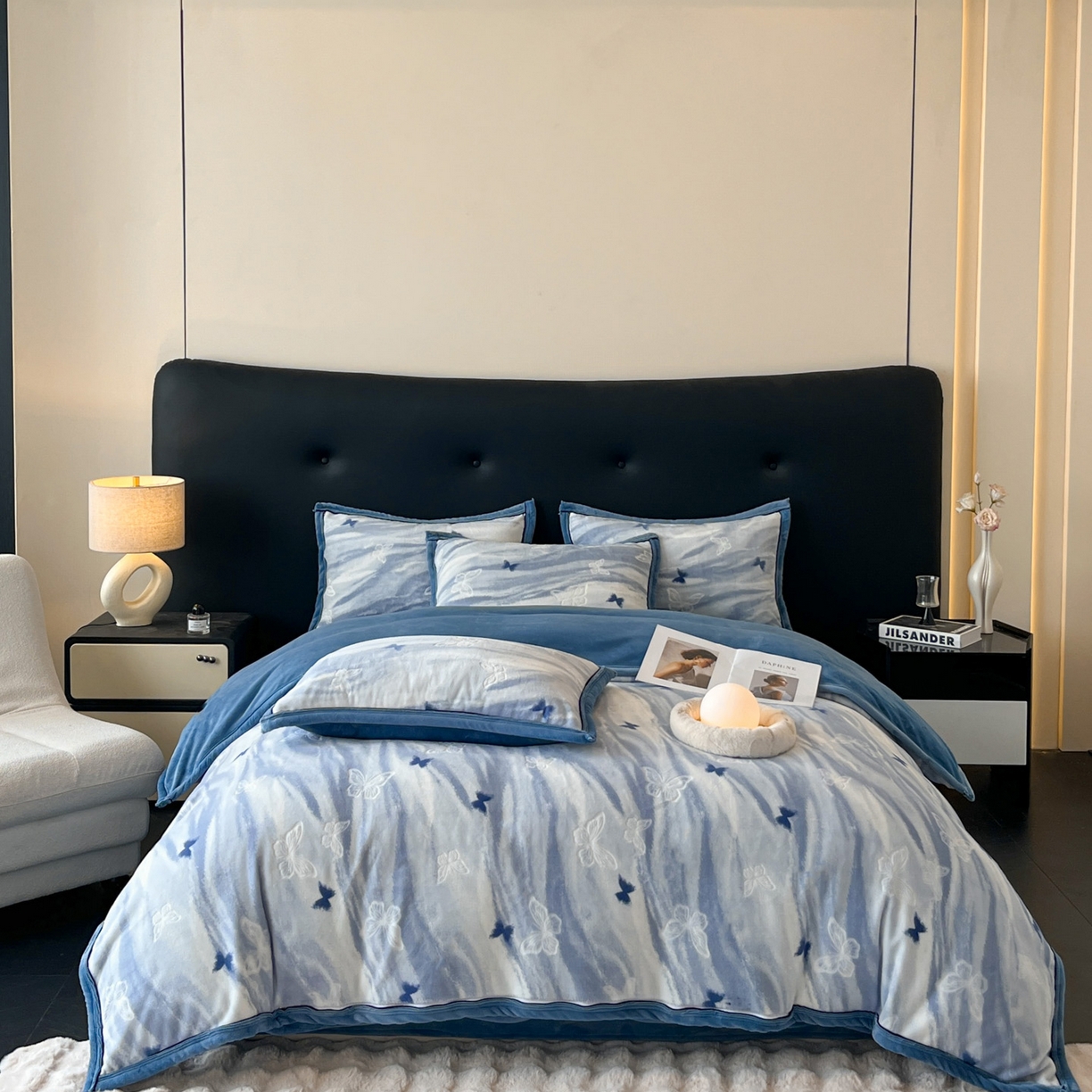 91家纺网 家纺一手货源 找家纺 金麦家纺 2025新款雕花牛奶绒工艺蝴蝶款四件套 幻蝶-蓝