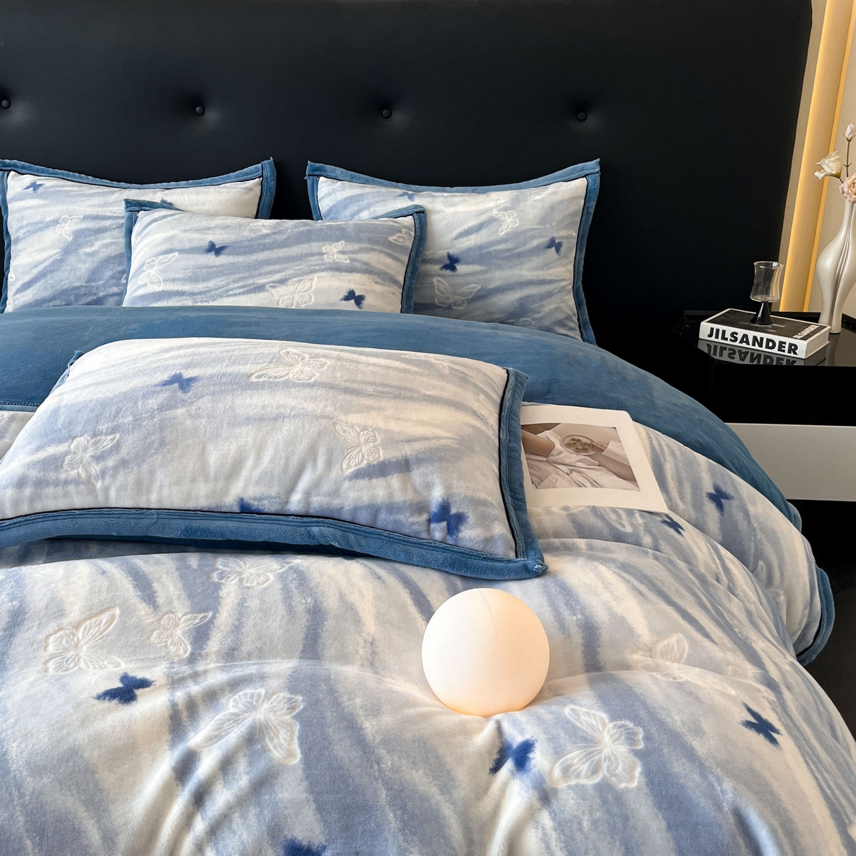 91家纺网 家纺一手货源 找家纺 金麦家纺 2025新款雕花牛奶绒工艺蝴蝶款四件套 幻蝶-蓝