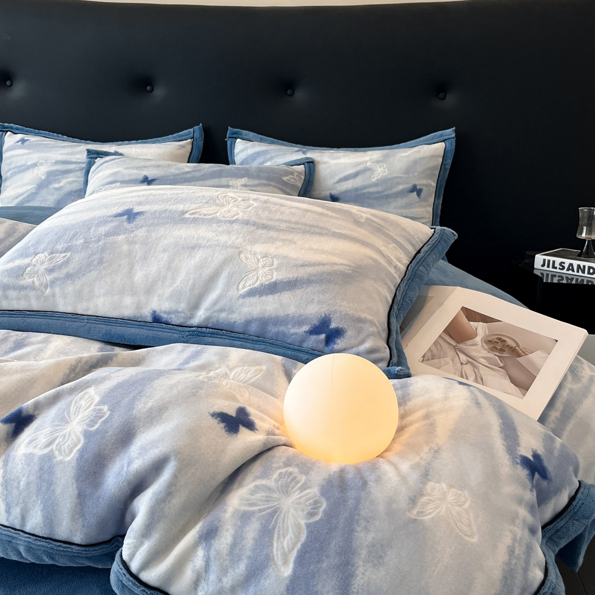 91家纺网 家纺一手货源 找家纺 金麦家纺 2025新款雕花牛奶绒工艺蝴蝶款四件套 幻蝶-蓝