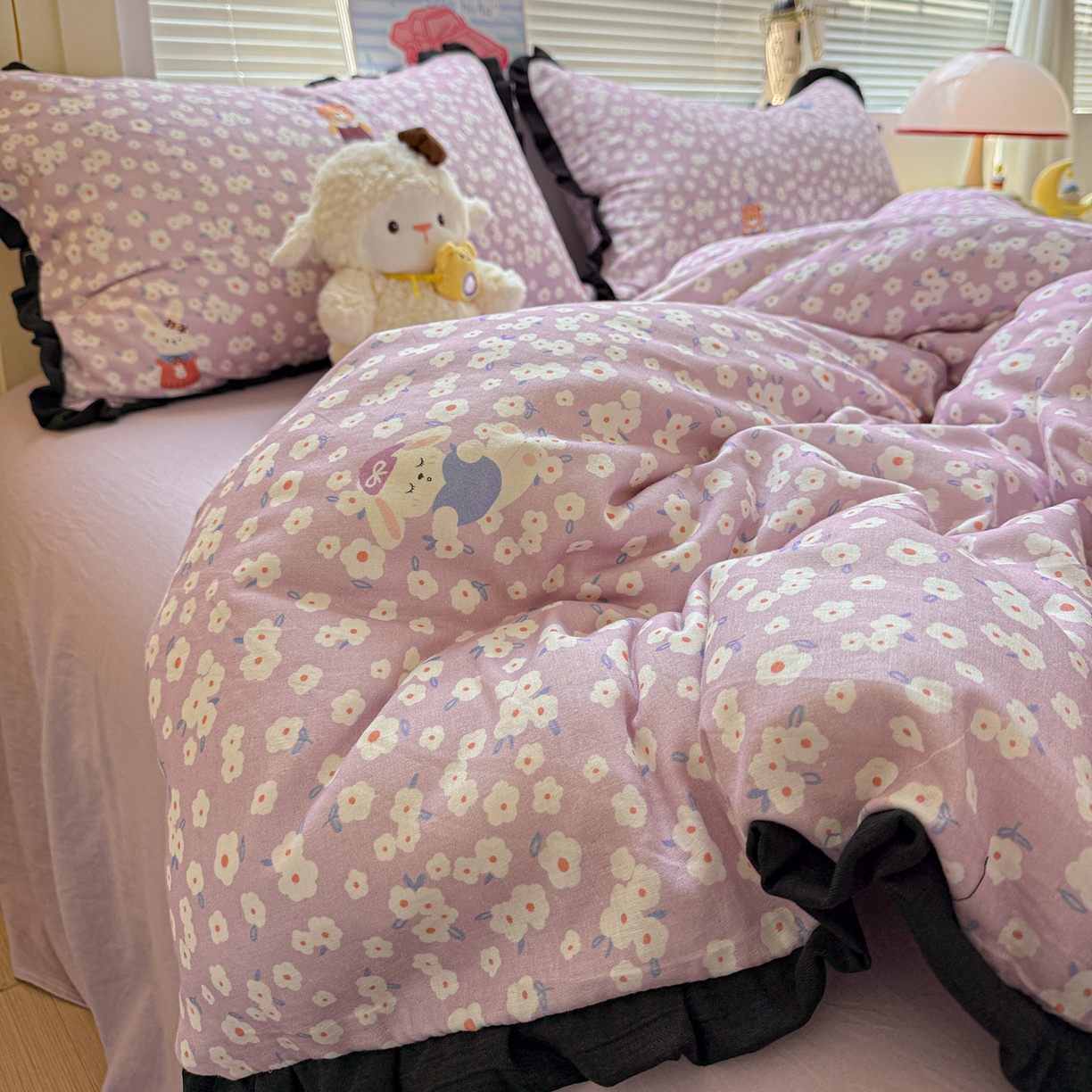 91家纺网 家纺一手货源 找家纺 喜颜 2025新款超柔水洗双层纱皱皱纱花边四件套 兔软软-紫