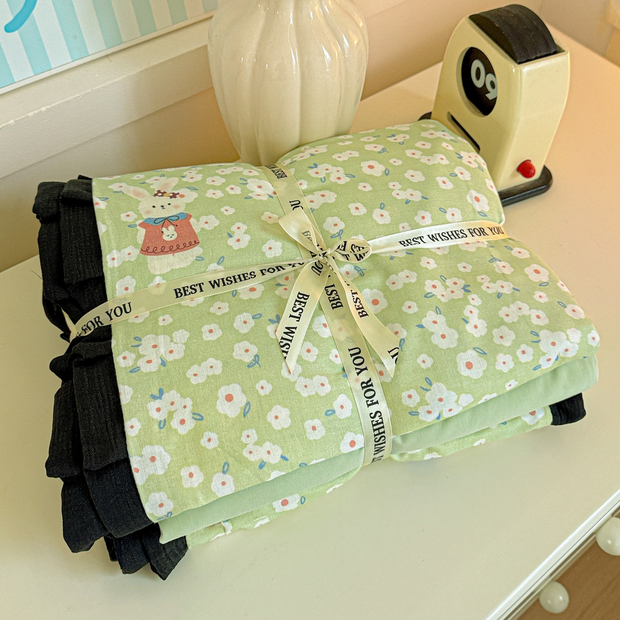 91家纺网 家纺一手货源 找家纺 喜颜 2025新款超柔水洗双层纱皱皱纱花边四件套 兔软软-绿