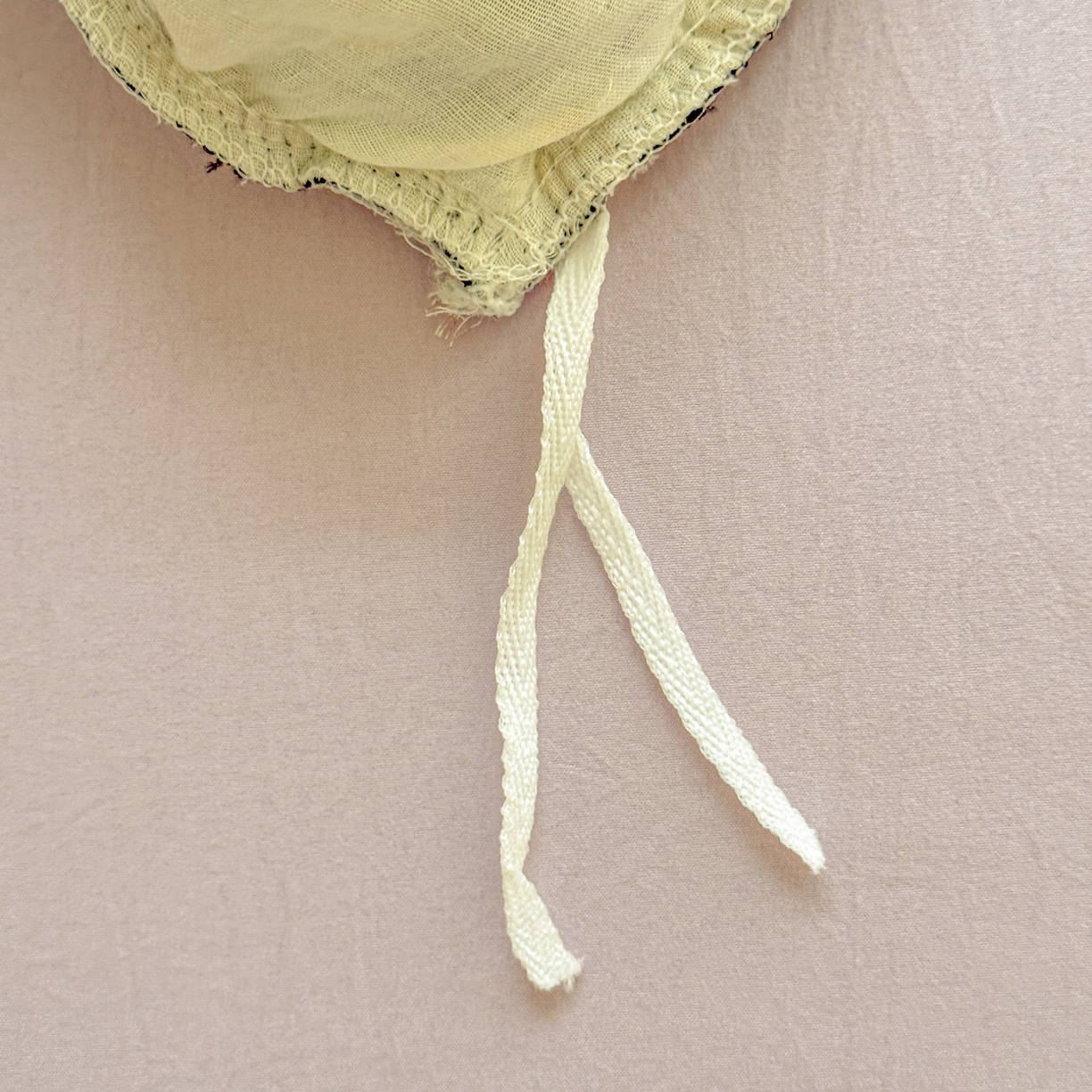 91家纺网 家纺一手货源 找家纺 喜颜 2025新款超柔水洗双层纱皱皱纱花边四件套 春日女孩