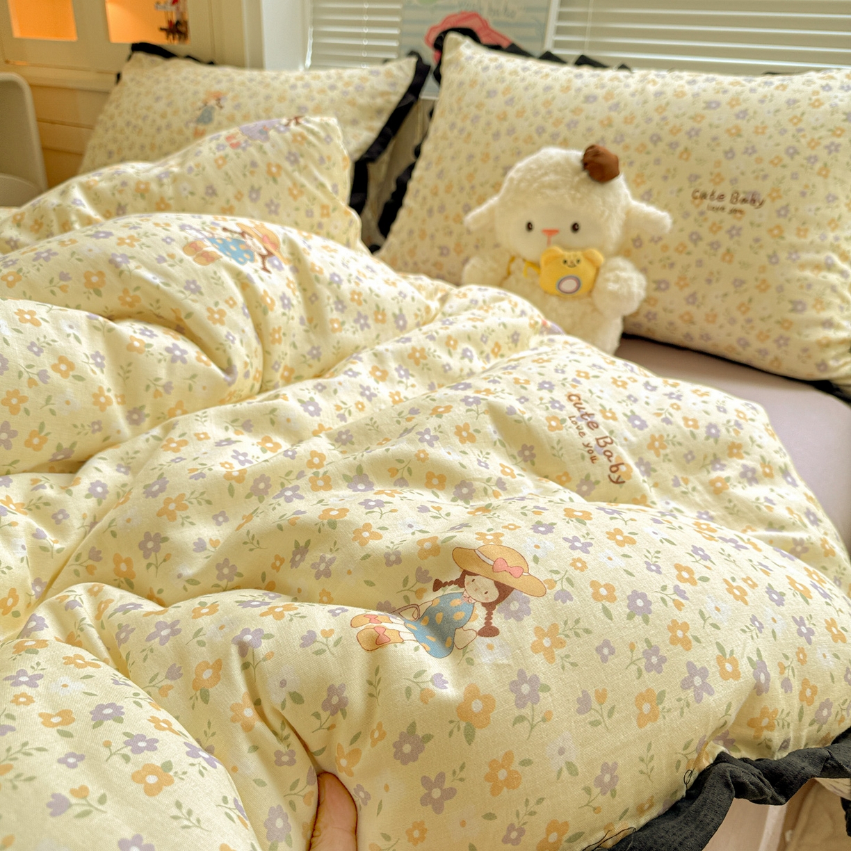 91家纺网 家纺一手货源 找家纺 喜颜 2025新款超柔水洗双层纱皱皱纱花边四件套 春日女孩