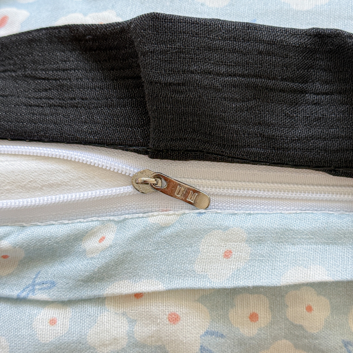 91家纺网 家纺一手货源 找家纺 喜颜 2025新款超柔水洗双层纱皱皱纱花边四件套 兔软软-蓝