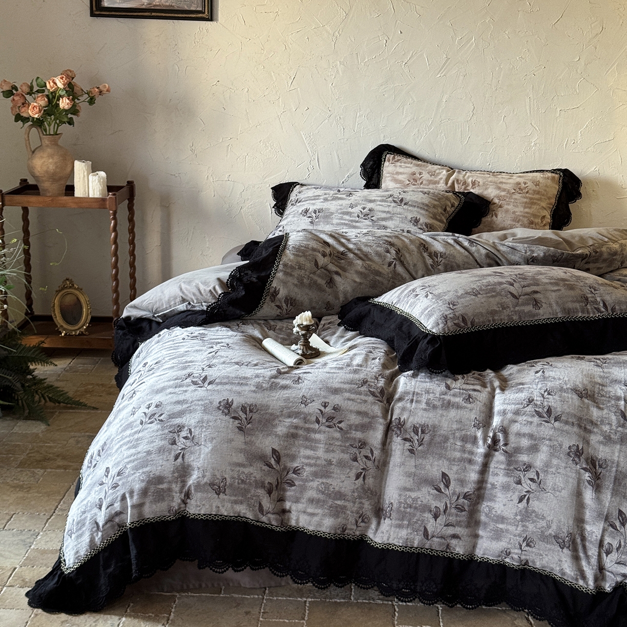 91家纺网 家纺一手货源 找家纺 （总）淑女公社家纺 2025秋冬新款60支大提花全棉磨毛四件套-花语漫漫