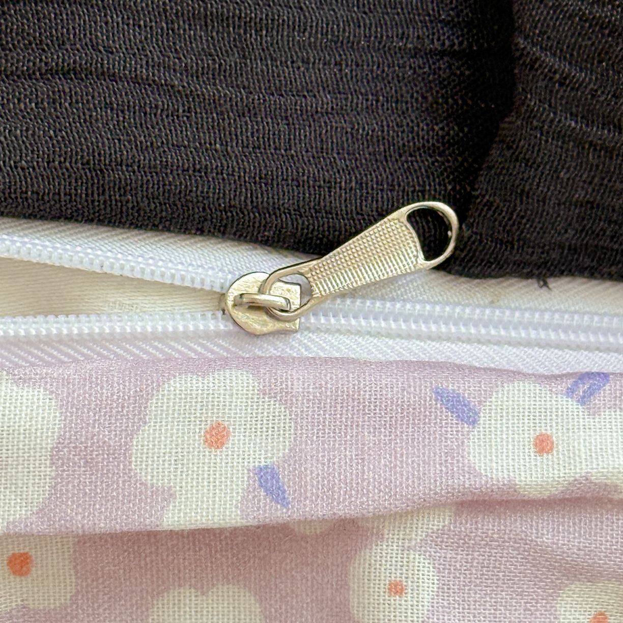 91家纺网 家纺一手货源 找家纺 喜颜 2025新款超柔水洗双层纱皱皱纱花边四件套 兔软软-紫