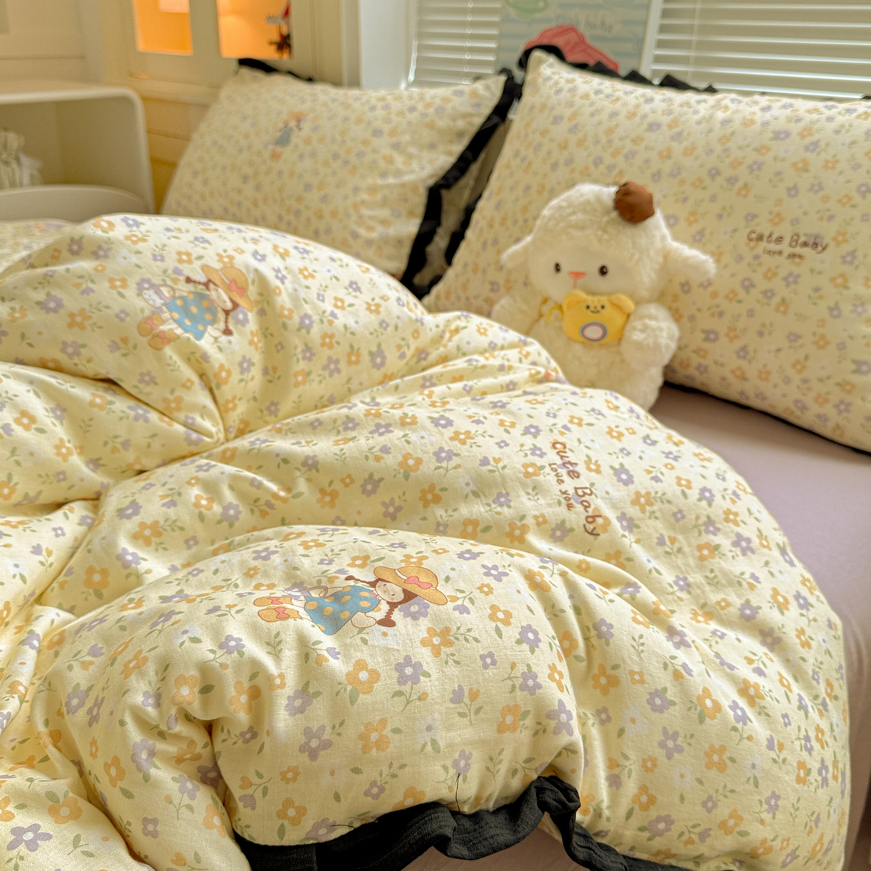 91家纺网 家纺一手货源 找家纺 喜颜 2025新款超柔水洗双层纱皱皱纱花边四件套 春日女孩