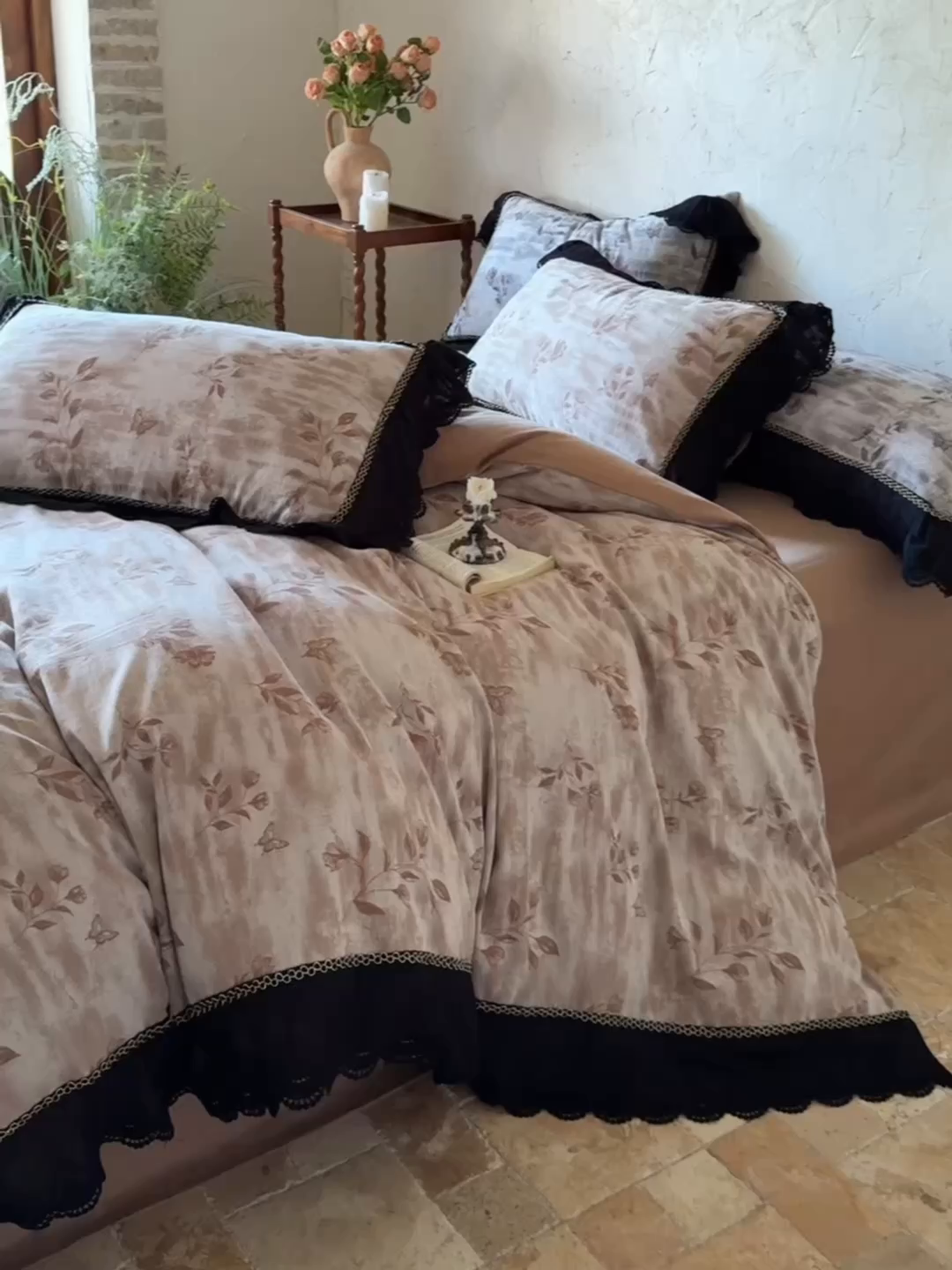 91家纺网 家纺一手货源 找家纺 淑女公社家纺 2025秋冬新款60支大提花全棉磨毛四件套-花语漫漫 花语漫漫-棕