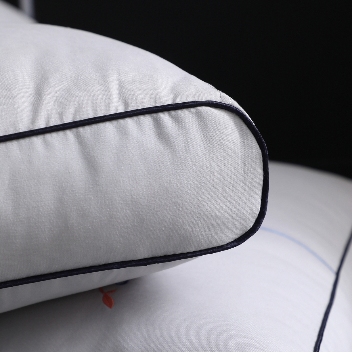 91家纺网 家纺一手货源 找家纺 大熊枕芯 2025新款磁石spa护颈定型枕成人枕头枕芯 灰色