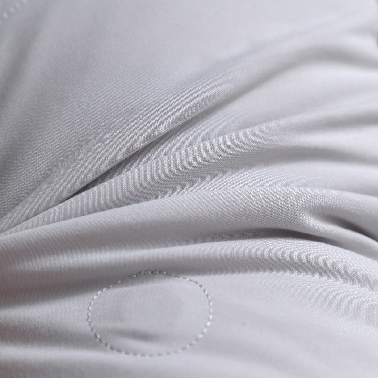 91家纺网 家纺一手货源 找家纺 大熊枕芯 2025新款磁石spa护颈定型枕成人枕头枕芯 灰色