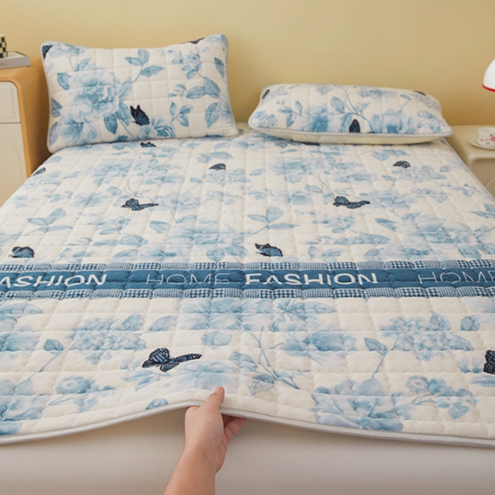 91家纺网 家纺一手货源 找家纺 （总）柏薇 2025新款全消光牛奶绒床垫可水洗机洗床护垫