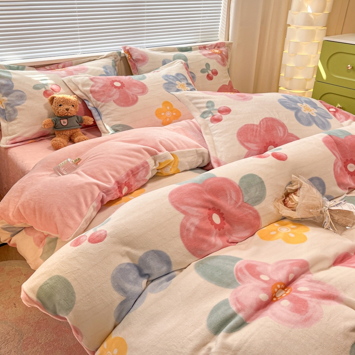 91家纺网 家纺一手货源 找家纺 慕尚家纺 2025新款高克重田园花卉类加厚牛奶绒3.5kg四件套 菲娜