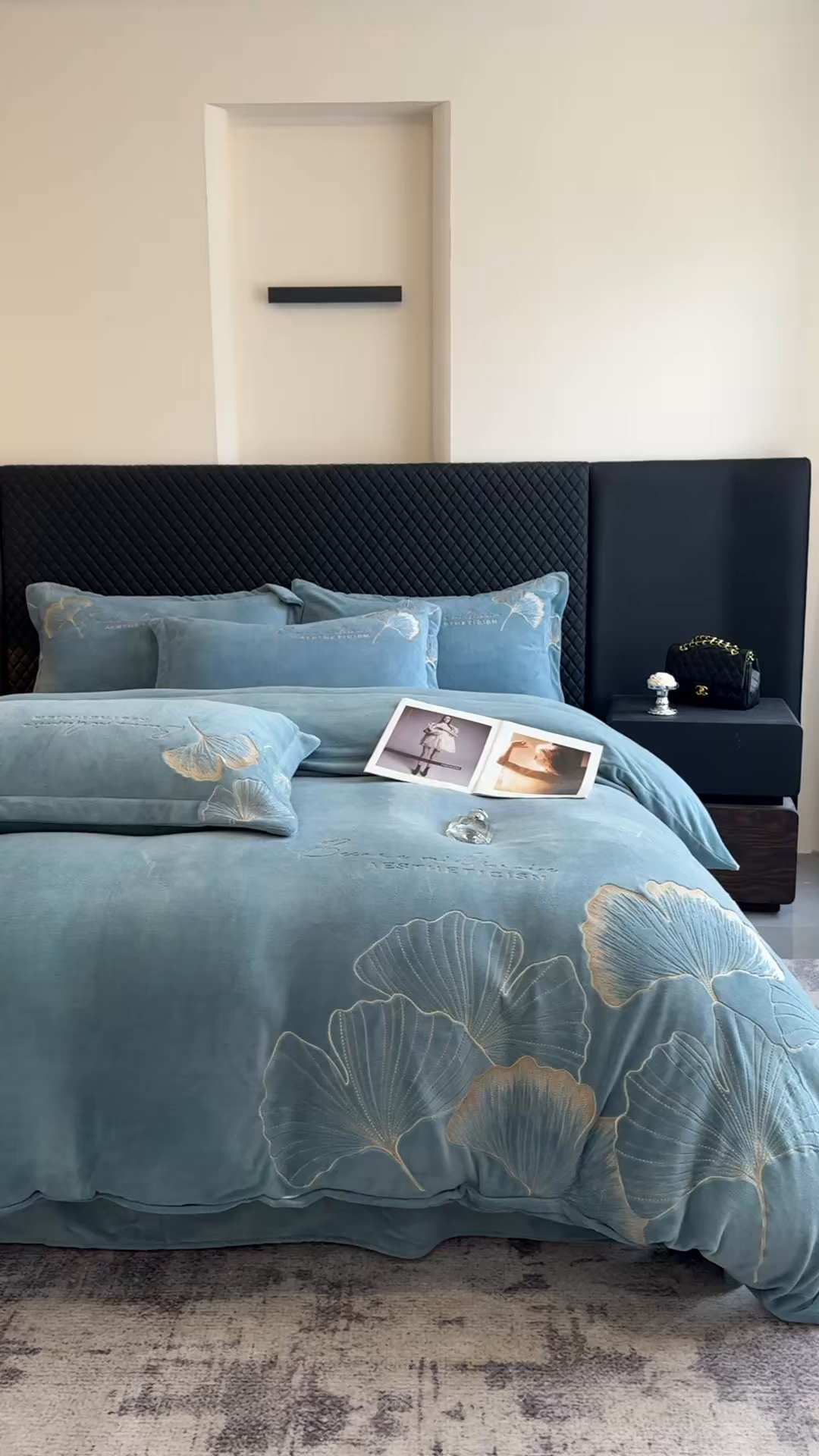 91家纺网 家纺一手货源 找家纺 金牛座家纺 2025新款金牛座加厚轻奢牛奶绒刺绣四件套 杏福美满-宝蓝