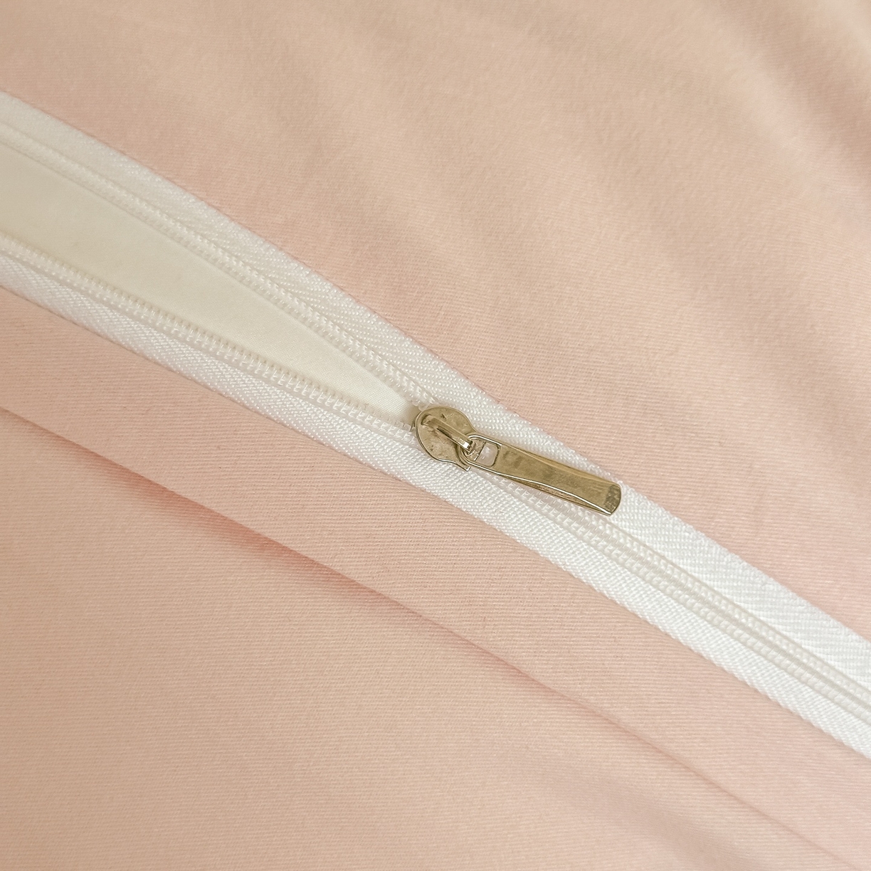 91家纺网 家纺一手货源 找家纺 曲之慕 2025新款高端全棉纯棉长绒棉磨毛刺绣四件套【高端礼盒】 玫瑰杏