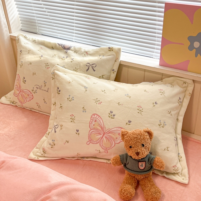 91家纺网 家纺一手货源 找家纺 慕尚家纺 2025新款高克重田园花卉类加厚牛奶绒3.5kg四件套 蝴蝶花