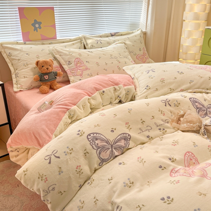 91家纺网 家纺一手货源 找家纺 慕尚家纺 2025新款高克重田园花卉类加厚牛奶绒3.5kg四件套 蝴蝶花