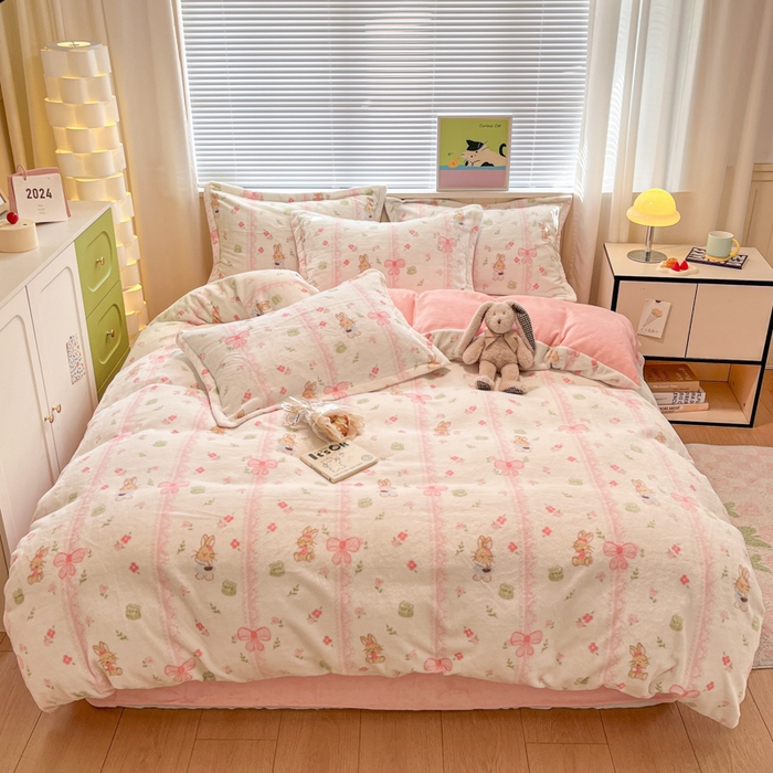 91家纺网 家纺一手货源 找家纺 慕尚家纺 2025新款高克重田园花卉类加厚牛奶绒3.5kg四件套 蝴蝶小兔