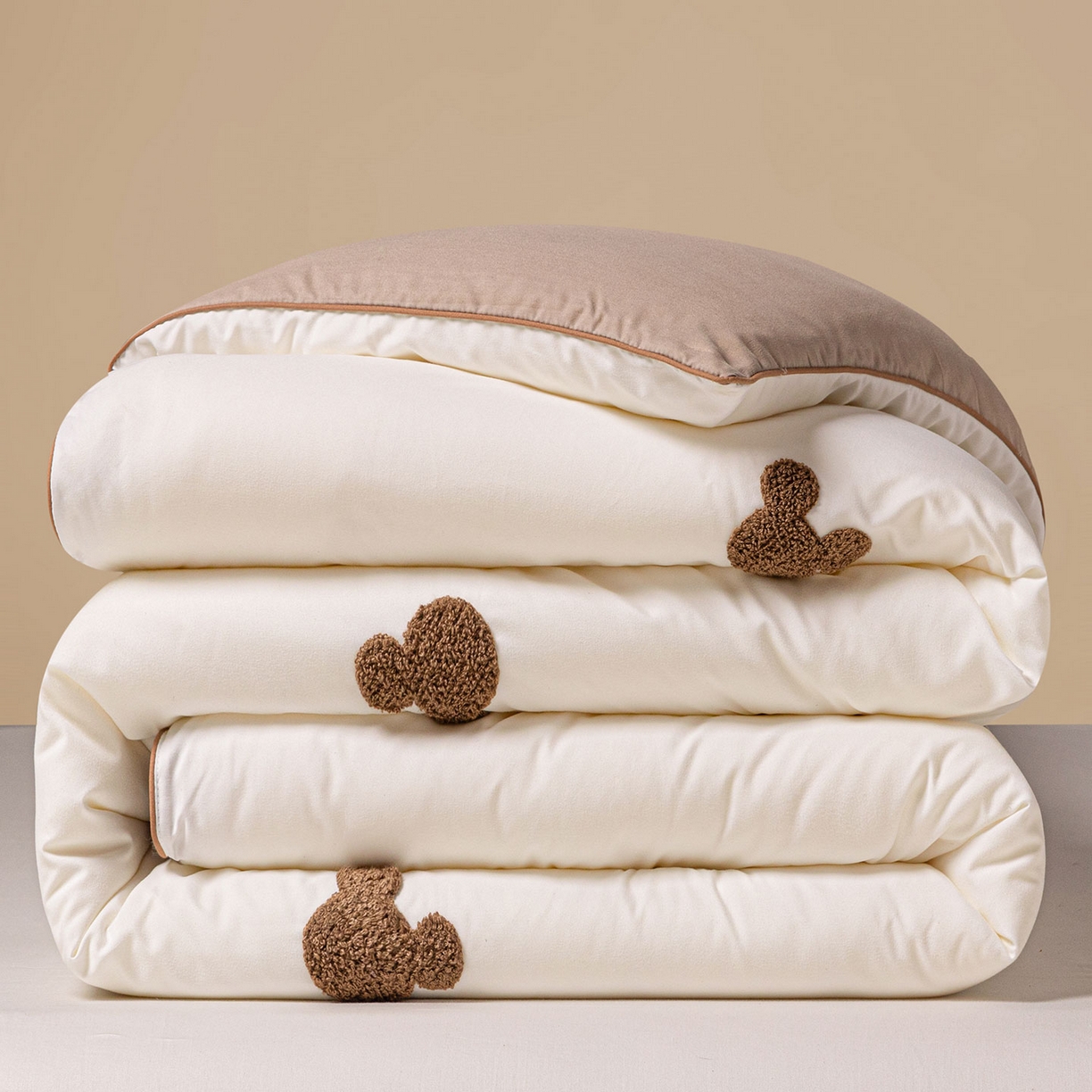 91家纺网 家纺一手货源 找家纺 一加一 2025新款中科院抗菌毛巾刺绣大豆被被子被芯-米奇 米奇-白＋咖