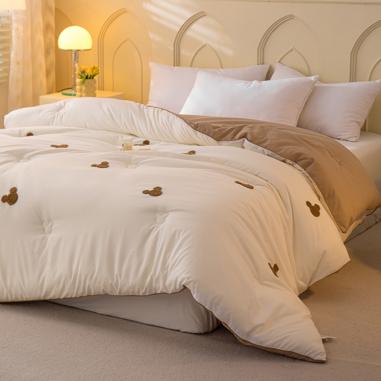 91家纺网 家纺一手货源 找家纺 一加一 2025新款中科院抗菌毛巾刺绣大豆被被子被芯-米奇 米奇-白＋咖