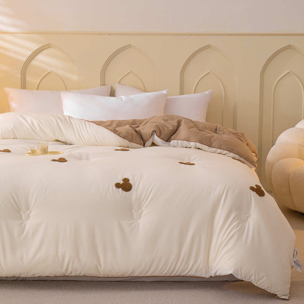 91家纺网 家纺一手货源 找家纺 一加一 2025新款中科院抗菌毛巾刺绣大豆被被子被芯-米奇 米奇-白＋咖