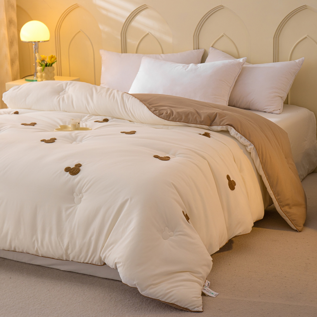 91家纺网 家纺一手货源 找家纺 一加一 2025新款中科院抗菌毛巾刺绣大豆被被子被芯-米奇 米奇-白＋咖