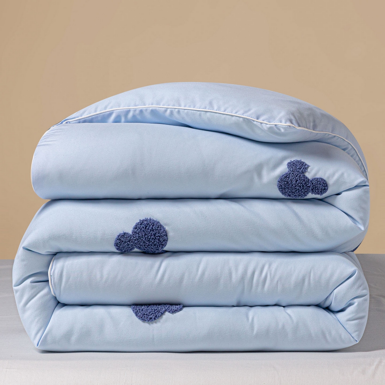 91家纺网 家纺一手货源 找家纺 一加一 2025新款中科院抗菌毛巾刺绣大豆被被子被芯-米奇 米奇-蓝