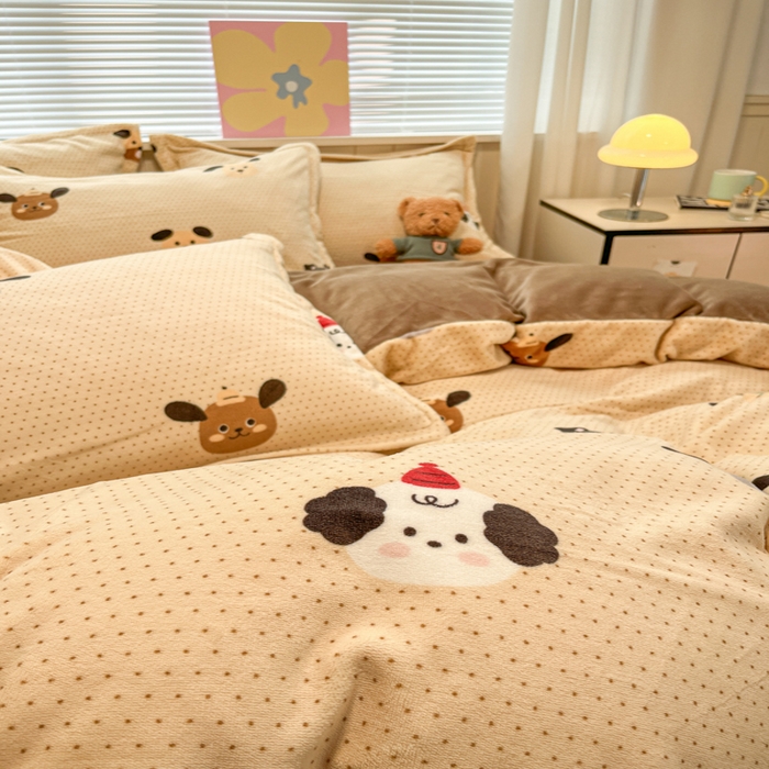 91家纺网 家纺一手货源 找家纺 慕尚家纺 2025新款高克重田园花卉类加厚牛奶绒3.5kg四件套 开心狗