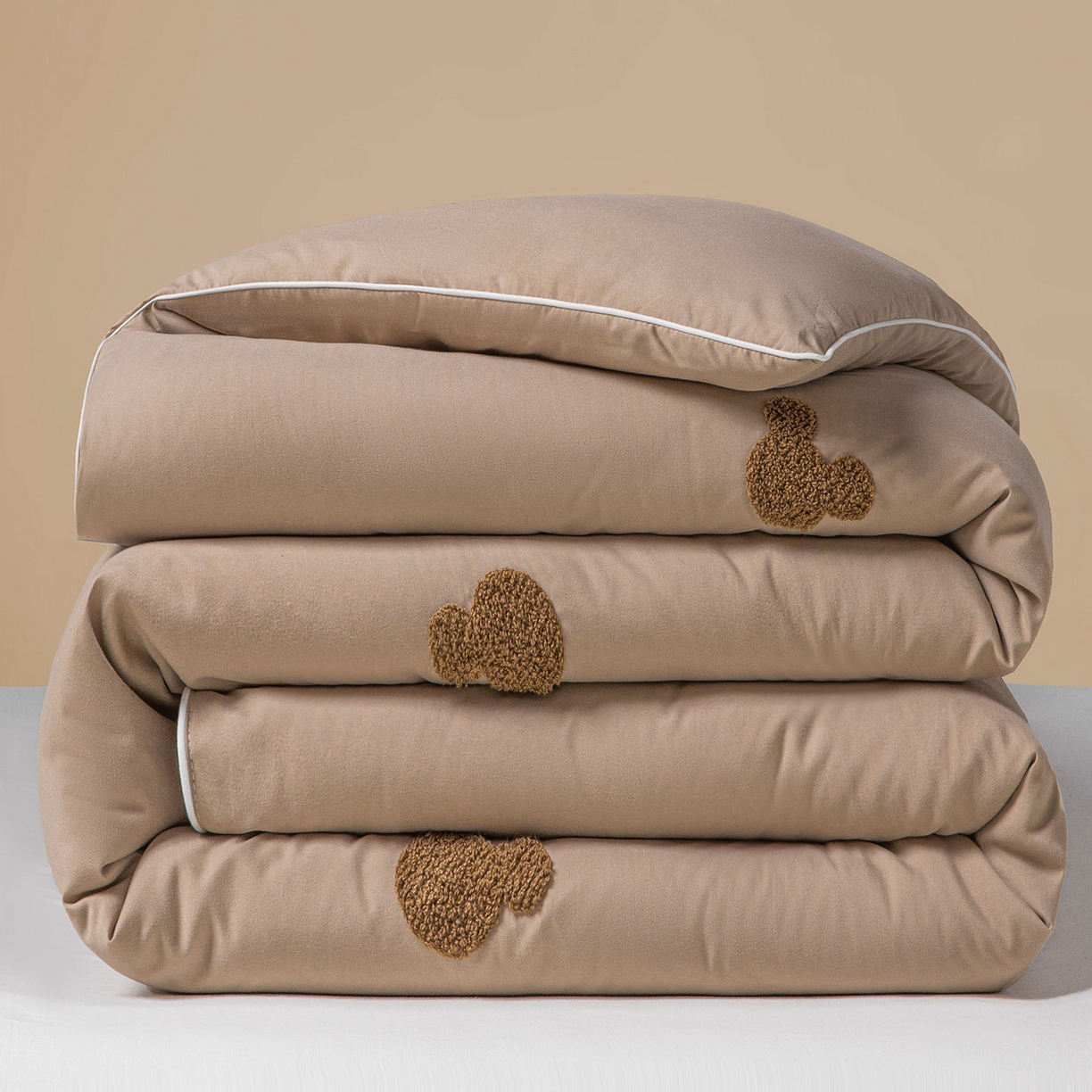 91家纺网 家纺一手货源 找家纺 一加一 2025新款中科院抗菌毛巾刺绣大豆被被子被芯-米奇 米奇-咖