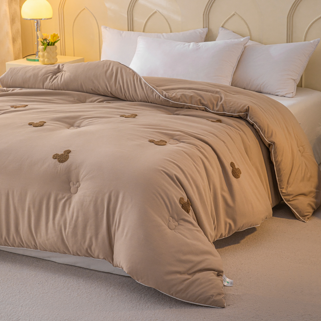 91家纺网 家纺一手货源 找家纺 一加一 2025新款中科院抗菌毛巾刺绣大豆被被子被芯-米奇 米奇-咖