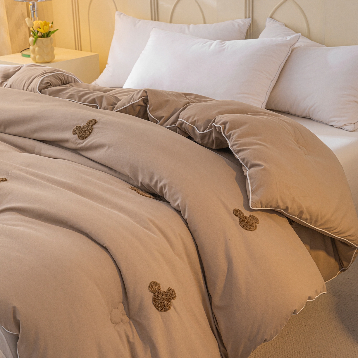 91家纺网 家纺一手货源 找家纺 一加一 2025新款中科院抗菌毛巾刺绣大豆被被子被芯-米奇 米奇-咖