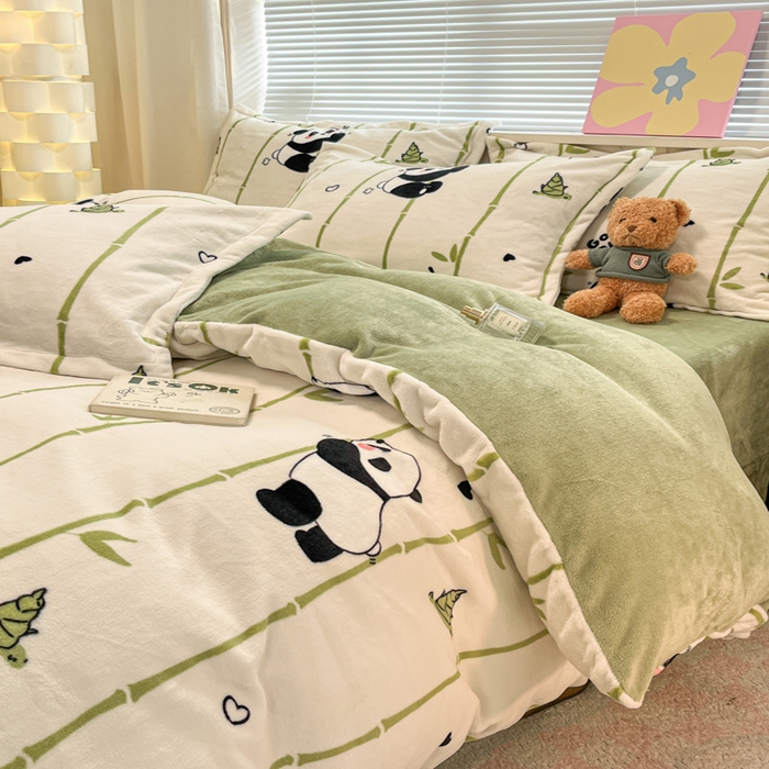 91家纺网 家纺一手货源 找家纺 慕尚家纺 2025新款高克重田园花卉类加厚牛奶绒3.5kg四件套 快乐熊猫