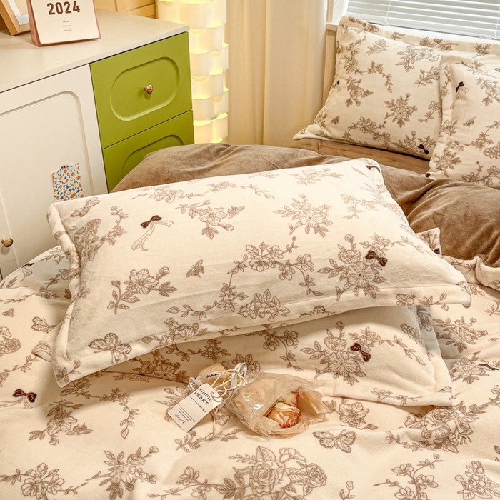 91家纺网 家纺一手货源 找家纺 慕尚家纺 2025新款高克重田园花卉类加厚牛奶绒3.5kg四件套 丽娜