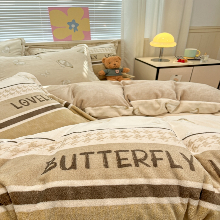 91家纺网 家纺一手货源 找家纺 慕尚家纺 2025新款高克重田园花卉类加厚牛奶绒3.5kg四件套 梦蝶