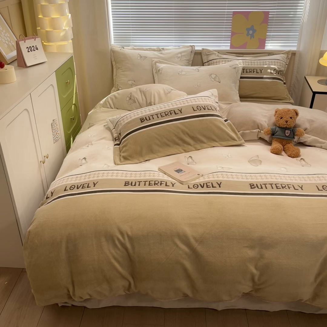 91家纺网 家纺一手货源 找家纺 慕尚家纺 2025新款高克重田园花卉类加厚牛奶绒3.5kg四件套 梦蝶